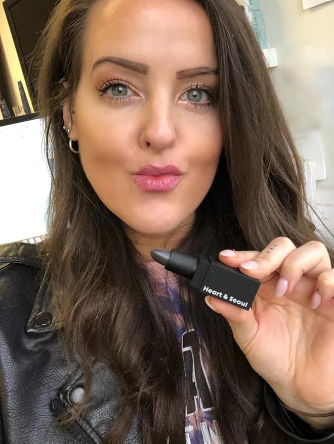 The Beauty Spy Heart & Seoul Black Rose pH-Reactive Lipstick, Ultra-Moisturizing Formula with Rosa Damascena Flower Oil, Shea Butter and Vitamin E, Makes Lips Juicy, Hydrated and Smooth