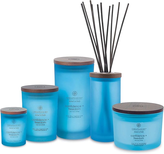 Chesapeake Bay Candle Scented Candle, Confidence + Freedom (Oak Moss Amber), Medium, Home Décor