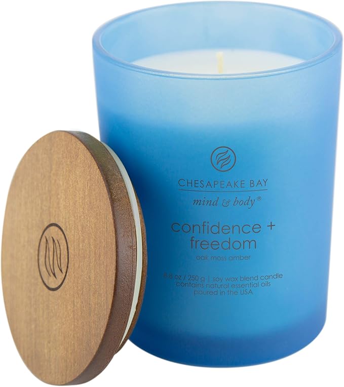 Chesapeake Bay Candle Scented Candle, Confidence + Freedom (Oak Moss Amber), Medium, Home Décor