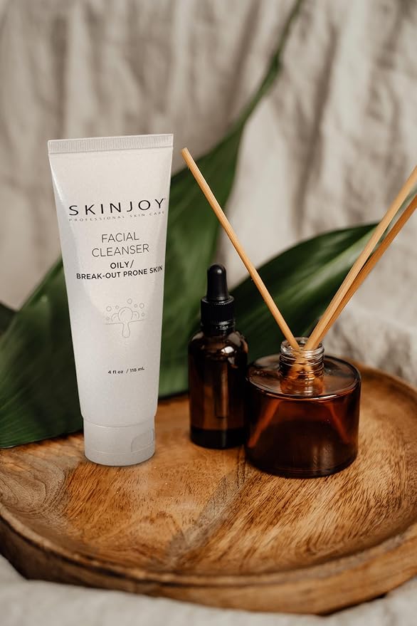 Facial Cleanser for Oily and Break-Out Prone Skin, Gentle Face Wash, Makeup Remover, Gluten-Free, Paraben-Free, Sulfate-Free - 4 fl oz