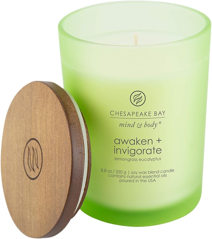 Chesapeake Bay Candle PT40886 Scented Candle, Awaken + Invigorate (Lemongrass Eucalyptus), Medium , Green, Home Décor
