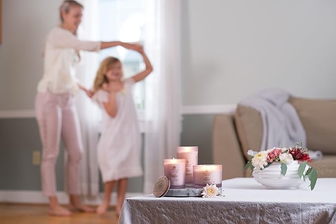 Chesapeake Bay Candle Scented Candle Joy + Laughter (Cranberry Dahlia) Medium Home Décor